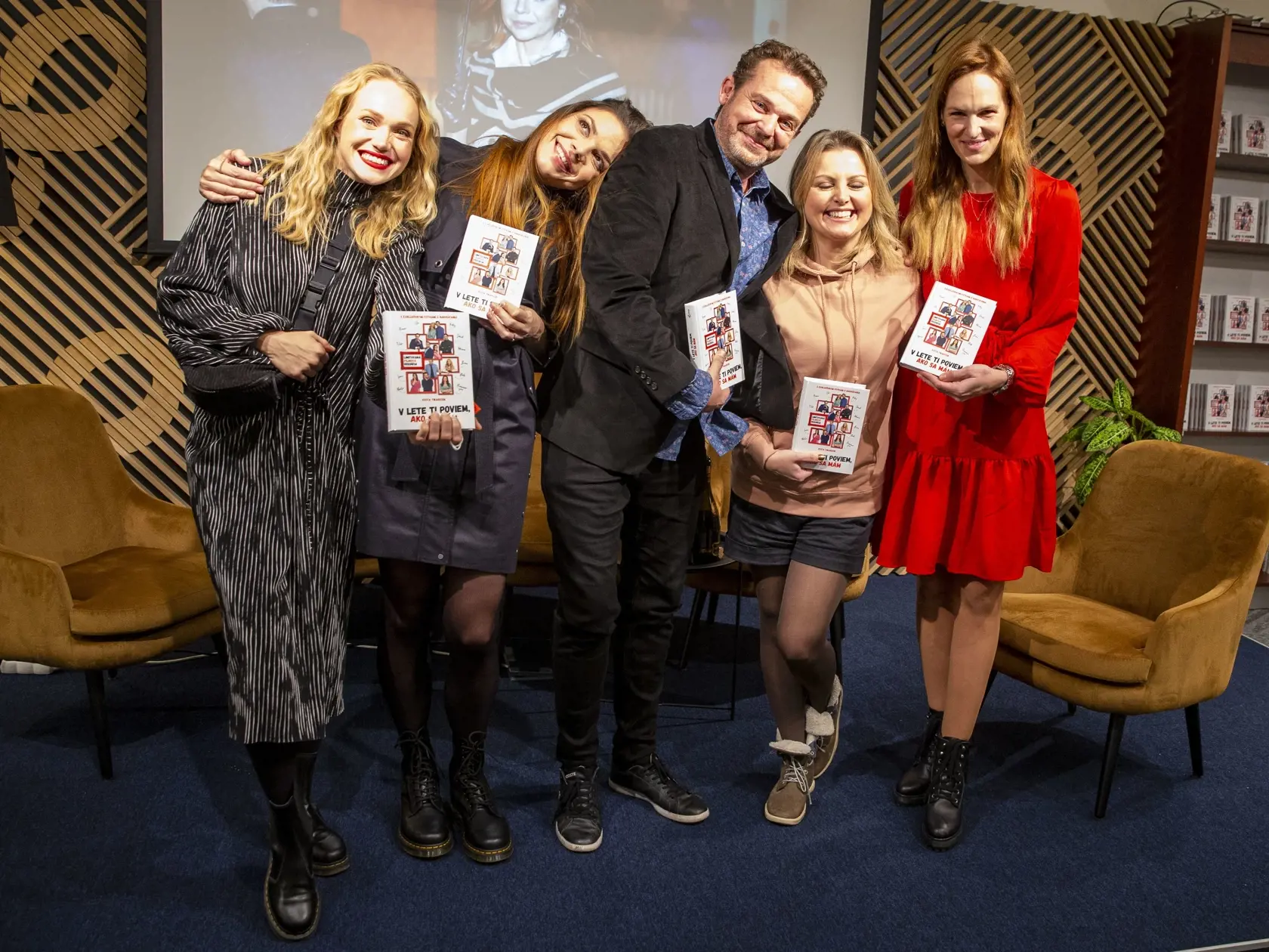 Na snímke je Dominika Morávková, Petra Vajdová, Evita Twardzik, Lenka Debnárová a Marián Miezga.