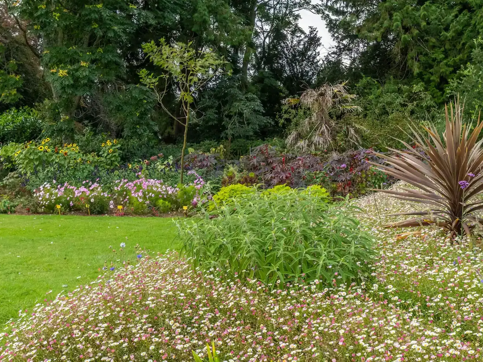 Nehnuteľnosť sa nachádza na panstve Sandringham a pýši sa menom Garden House.