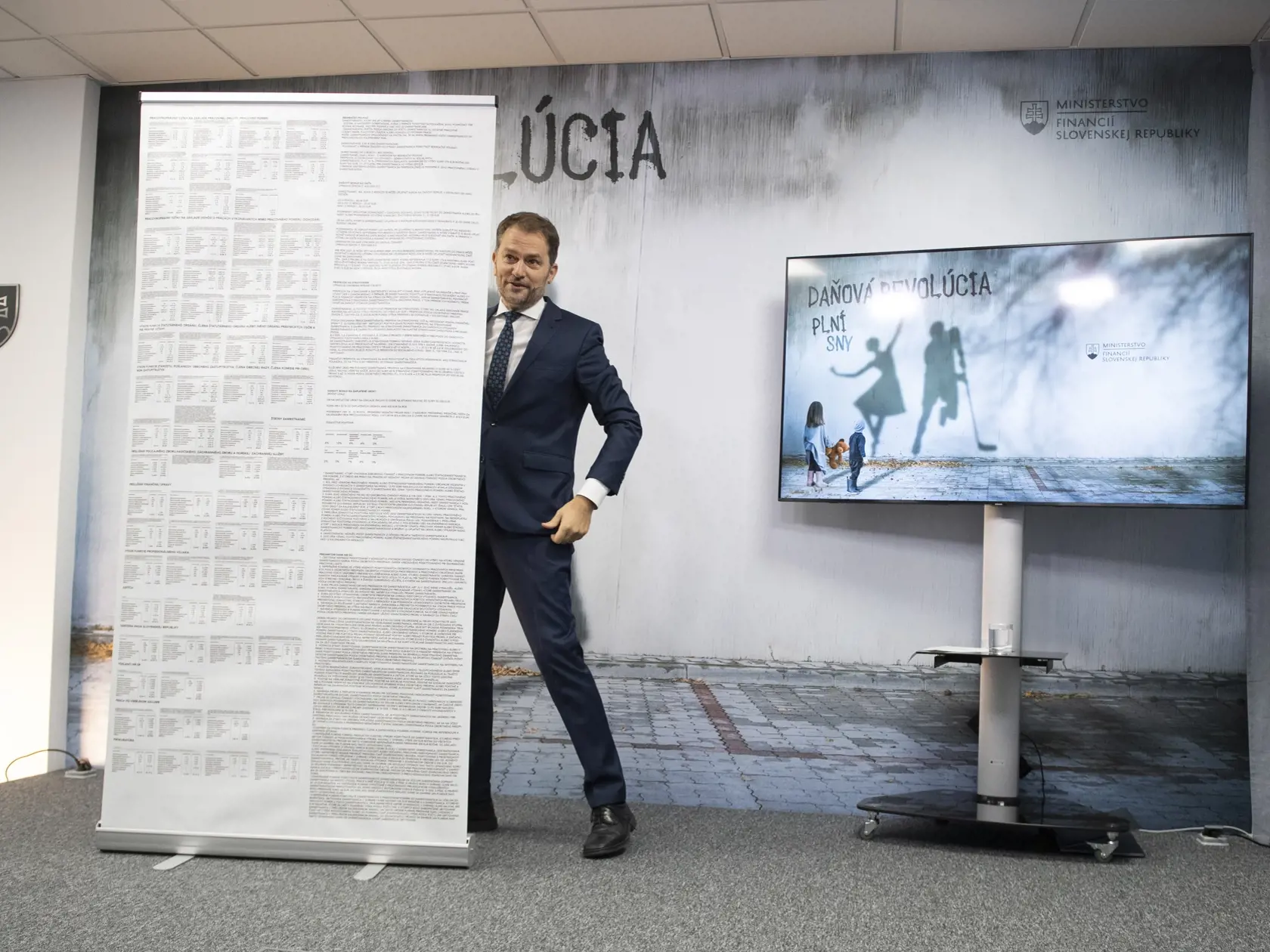 Na snímke ministerstva financií SR Igor Matovič počas predstavovania zdaňovania práce 15. novembra 2021 v Bratislave. FOTO TASR - Pavel Neubauer	
