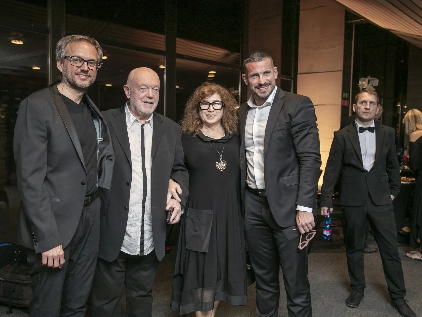 Nechýbal ani Peter Lipa s partnerkou či Martin Valihora (vpravo).