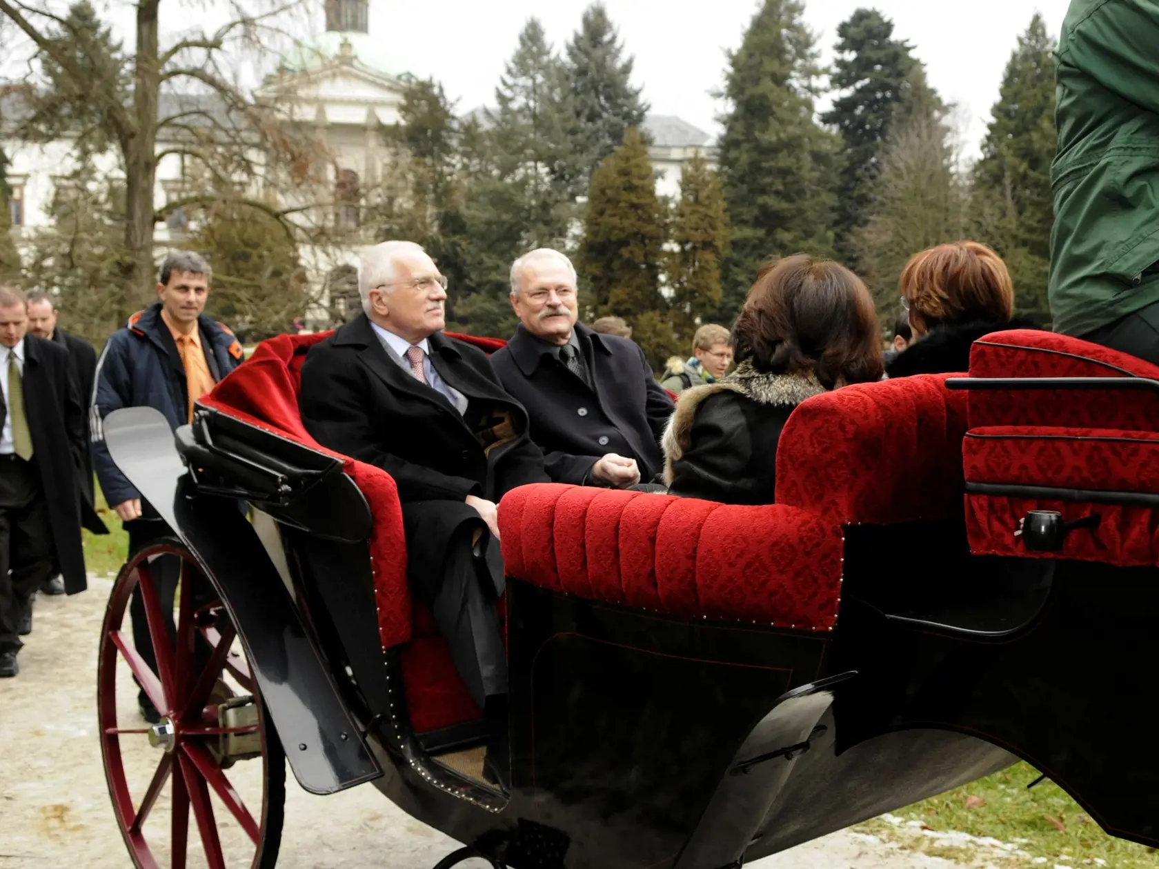 Václav Klaus a Ivan Gašparovič sa v roku pri svojom stretnutí  v roku 2008 povozili aj v koči.