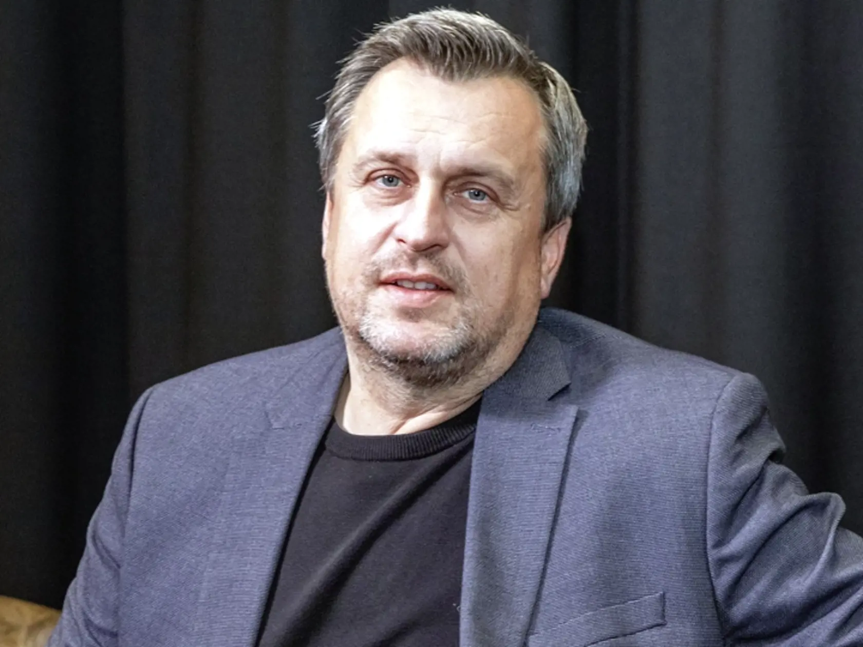"Pri covide je povinné očkovanie predčasné, pretože nie je preukázaná účinnosť očkovacej látky tak, ako je to napríklad pri tetane. Som zástanca dobrovoľnosti. Jediná skupina ľudí, ktorú by sme mali v spoločnosti uznávať, sú zdraví a chorí?" tvrdí Andrej Danko.