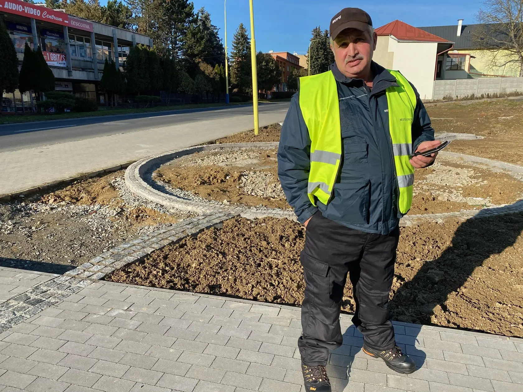 Člen miestnej občianskej hliadky Peter (52) je zaočkovaný dvomi dávkami, no o tretej neuvažuje.