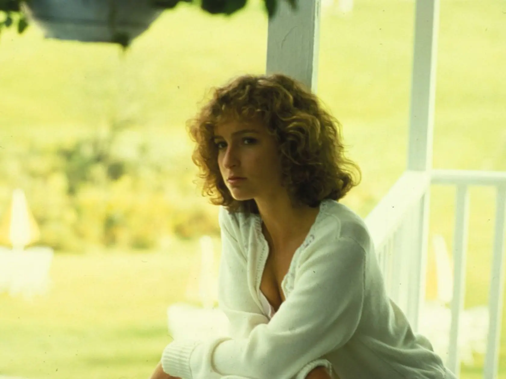 Jennifer Grey sa preslávila úlohou Baby vo filme Hriešny tanec.