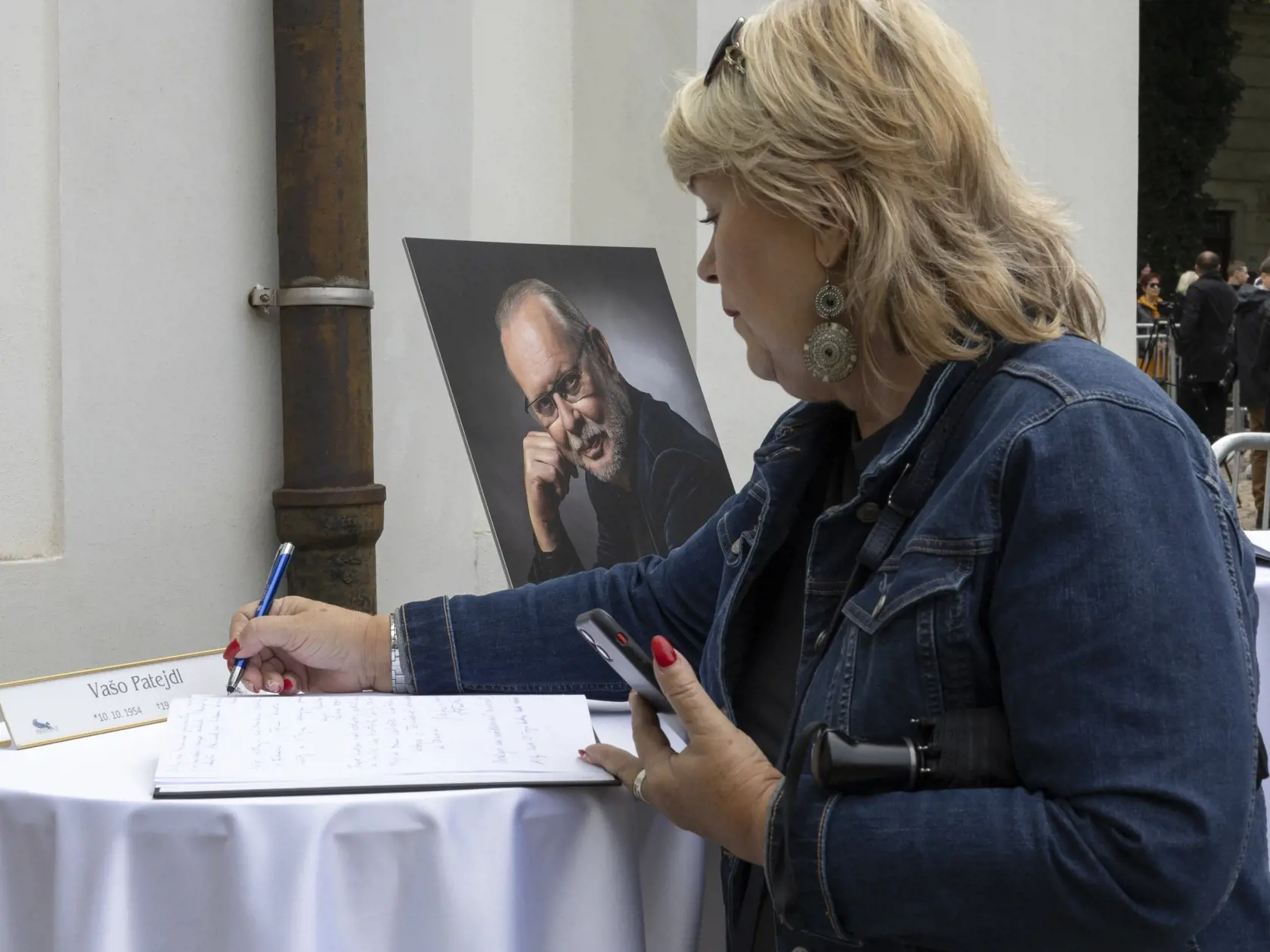 Posledná rozlúčka s hudobníkom a skladateľom Vašom Patejdlom, ktorý vo veku 68 rokov podľahol rakovine pankreasu.