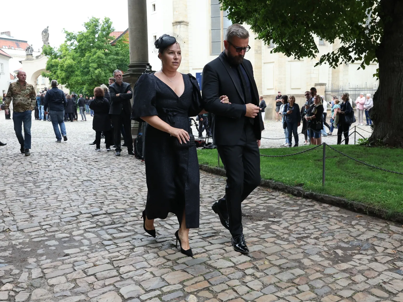 Posledná rozlúčka s Vašom Patejdlom. Dominika Cibulková s manželom Michalom Navarom.