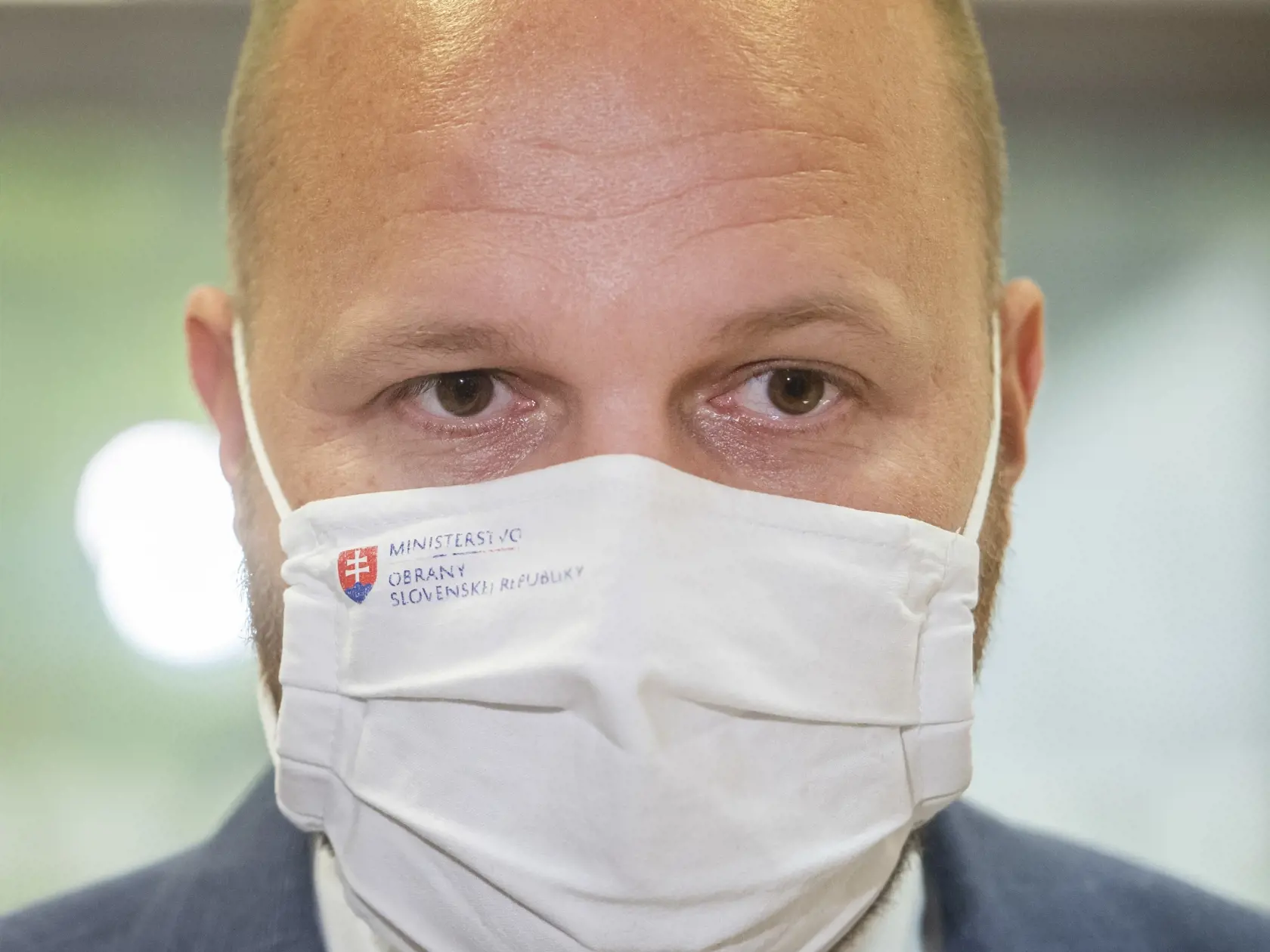 Na snímke minister obrany SR Jaroslav Naď (OĽaNO) prichádza na 36. schôdzu vlády SR 20. októbra 2021 v Bratislave. FOTO TASR - Martin Baumann