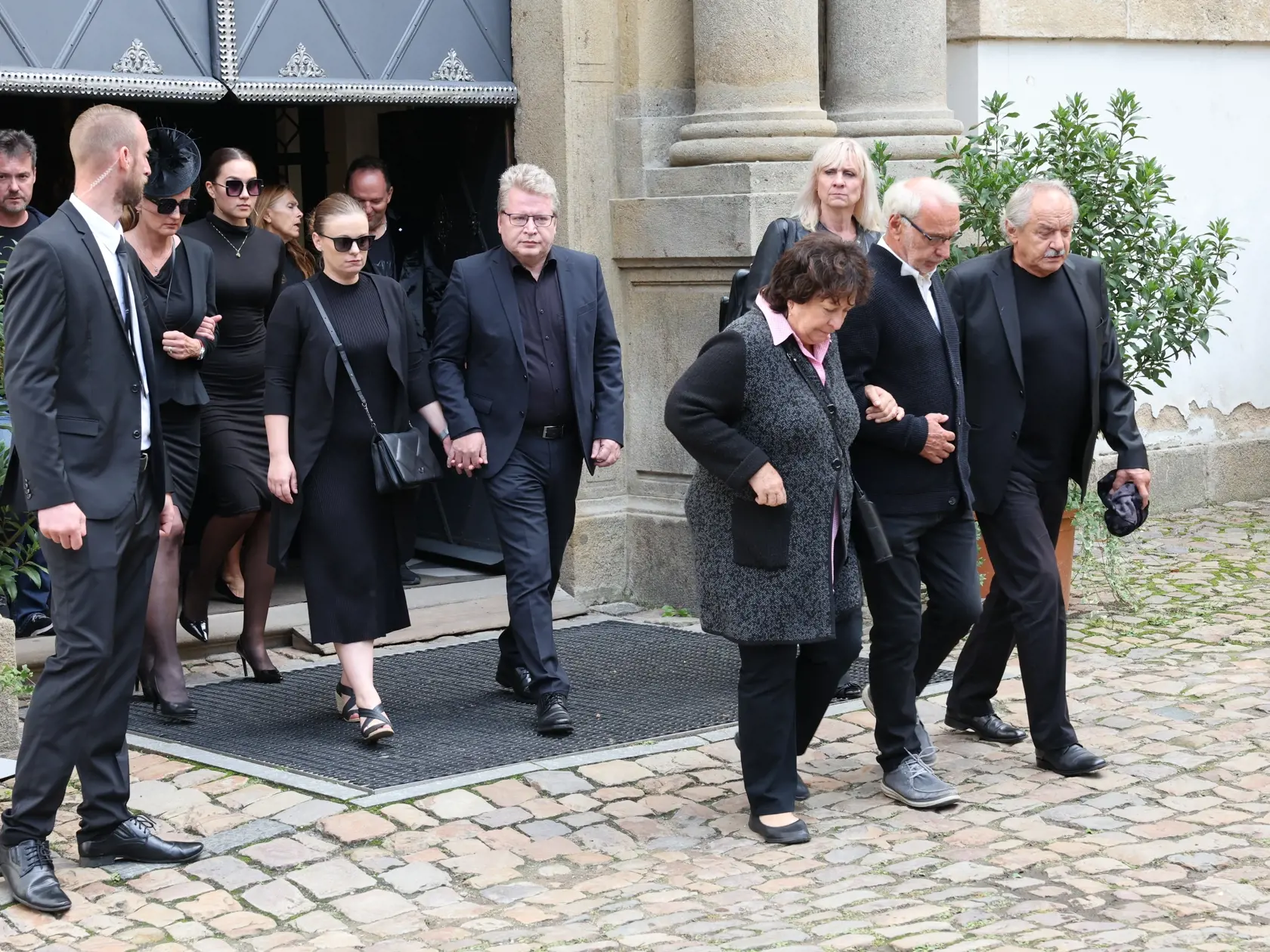 Na snímke hudobný znalec Juraj Čurný s manželkou Andreou.