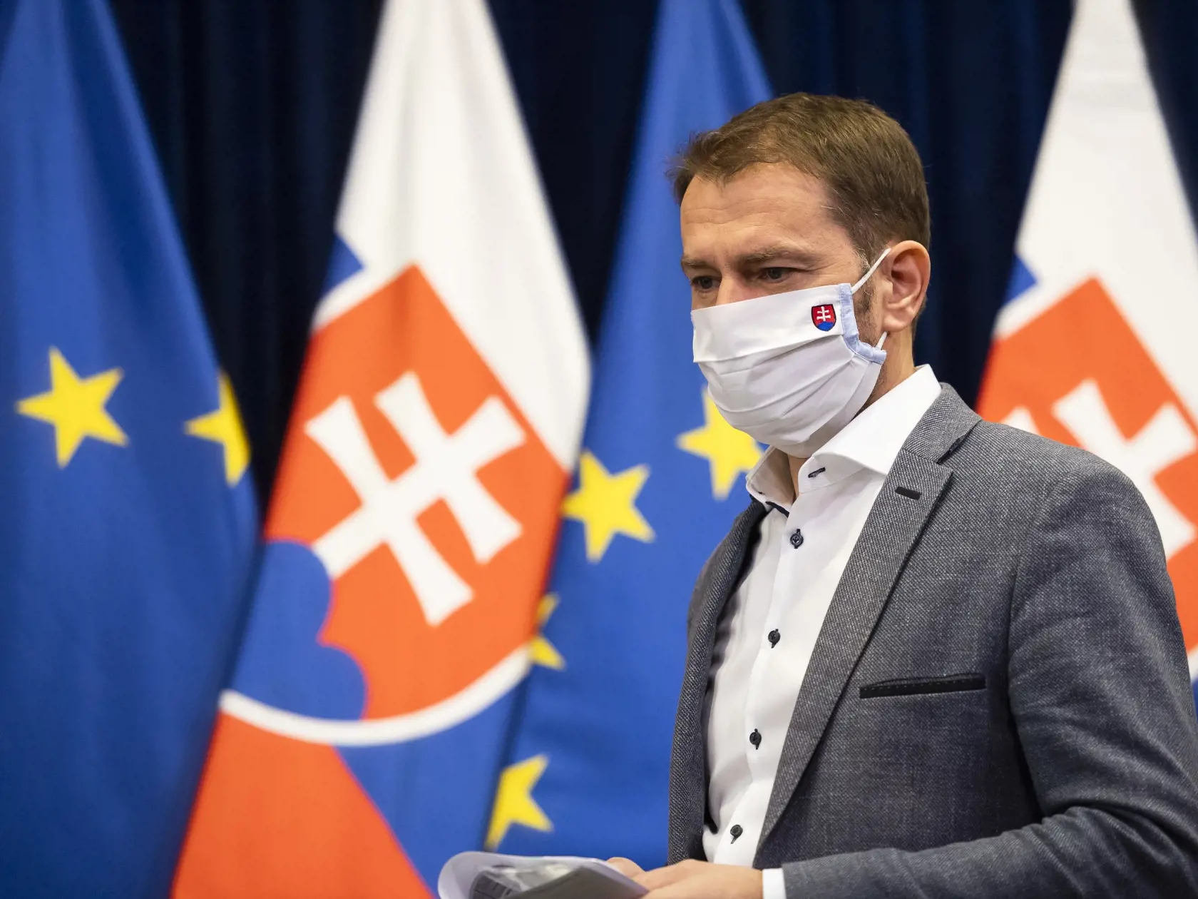 Na snímke predseda vlády SR Igor Matovič (OĽaNO) počas tlačovej konferencie pred 4. rokovaním vlády SR v Bratislave 25. marca 2020. FOTO TASR - Jaroslav Novák