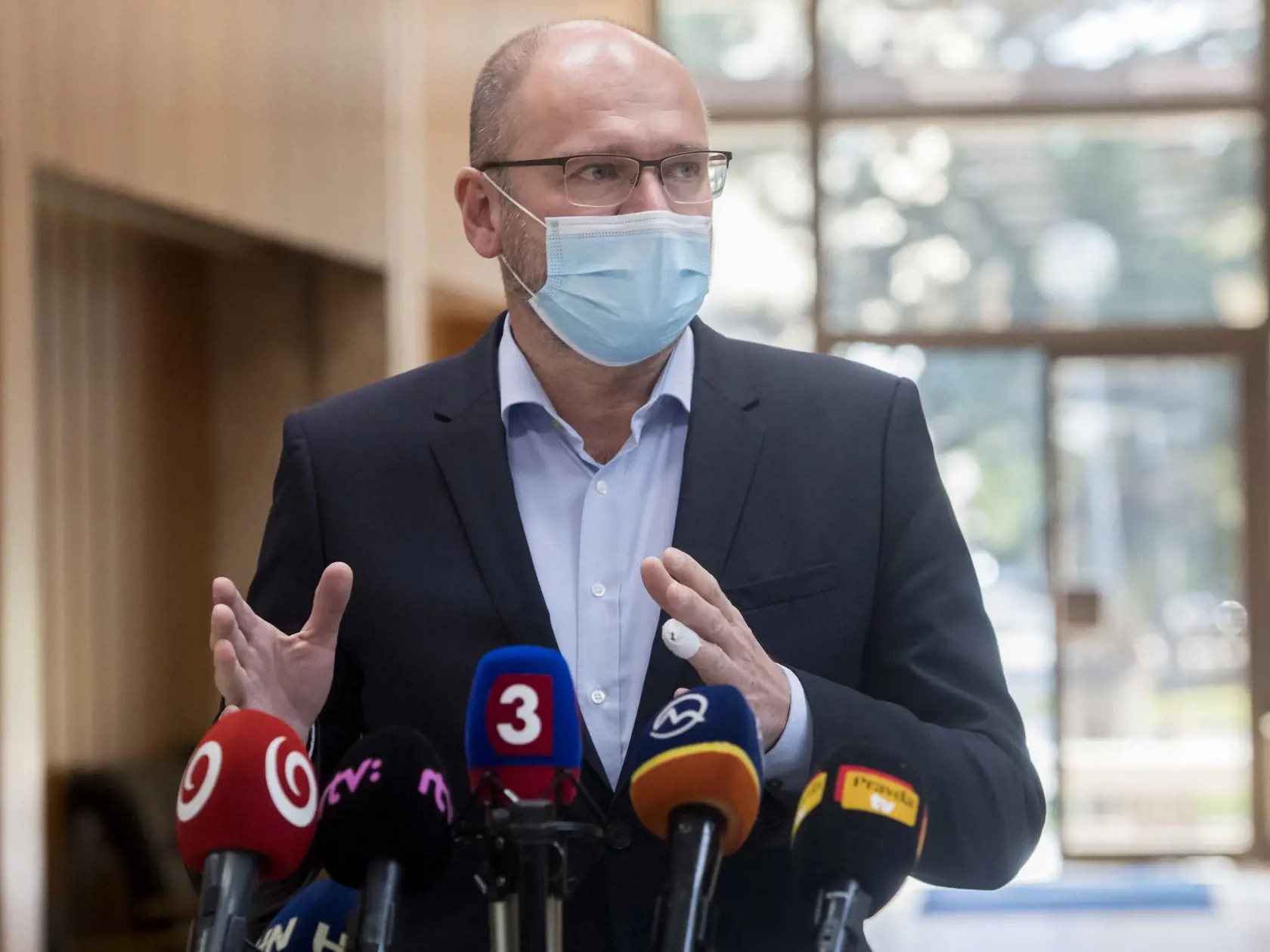 Na snímke minister hopodárstva SR Richard Sulík (SaS) počas brífingu s novinármi na 7. rokovaní vlády SR 2. apríla 2020 v Bratislave. FOTO TASR - Martin Baumann