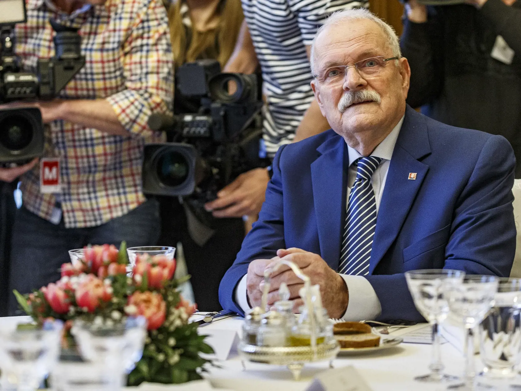 Na snímke Ivan Gašparovič počas tradičného Novoročného obeda prezidentov Slovenskej repbuliky v Grasalkovičovom paláci, na ktorý pozvala bývalých prezidentov súčasná hlava štátu, Zuzana Čaputová.