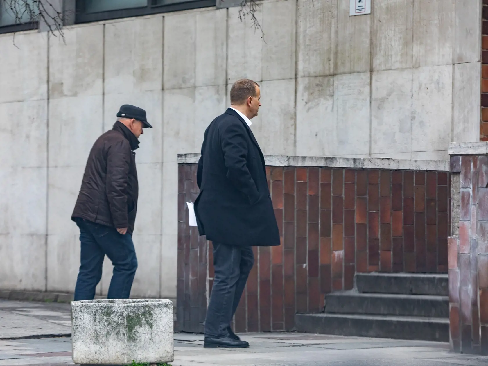 Boris Kollár strana Sme Rodina paparazzi príchod do rozhlasu.