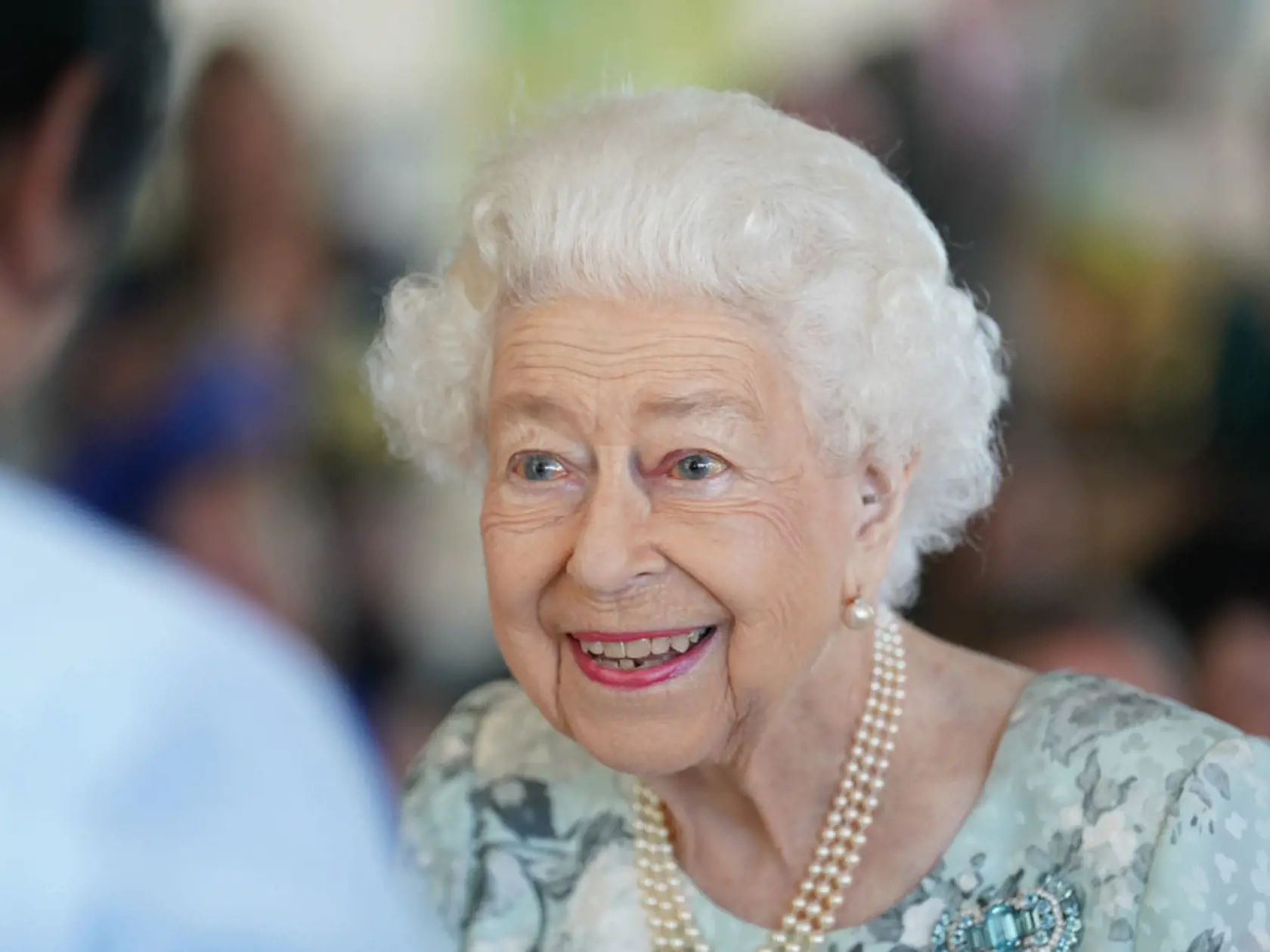 Lekári sú znepokojení zdravotným stavom britskej kráľovnej Alžbety II.