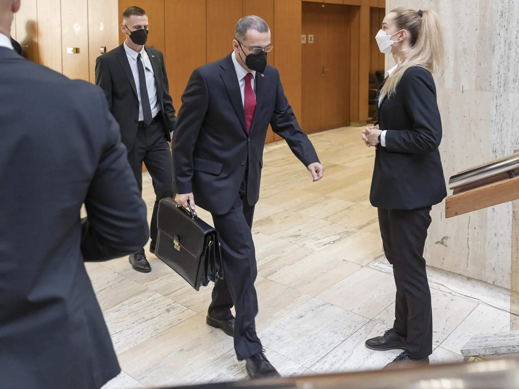 Zasadnutie vlády Slovenskejj republiky v čase zhoršenej situácie počas pandémie Covid - 19, kedy je opäť skloňovaný celoštátny lockdown. Na snímke je generálny prokurátor Maroš Žilinka.
