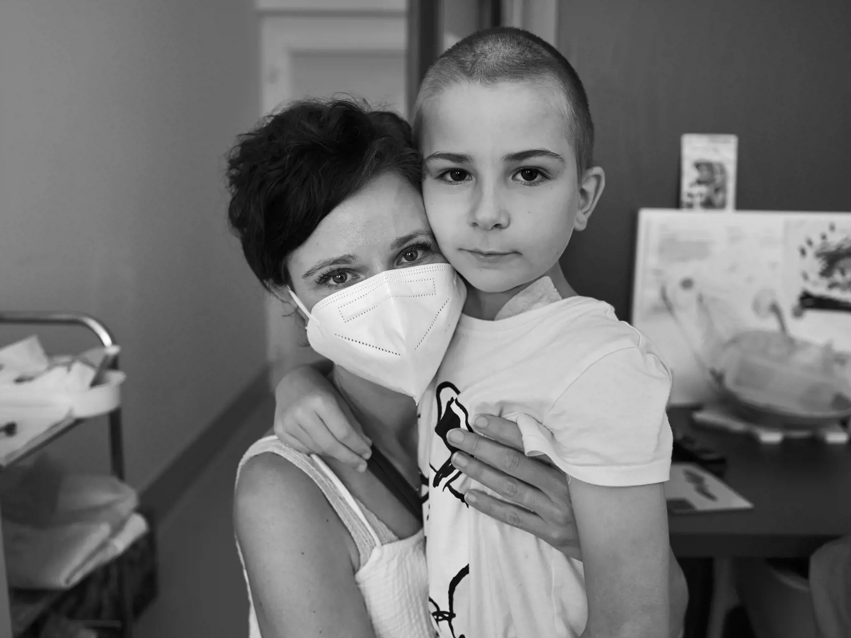 "Je dôležité, aby sa dieťa nebálo, malo aj v nás istotu, aby verilo absolútne tomu, že sa vylieči," hovorí Timkova mama.