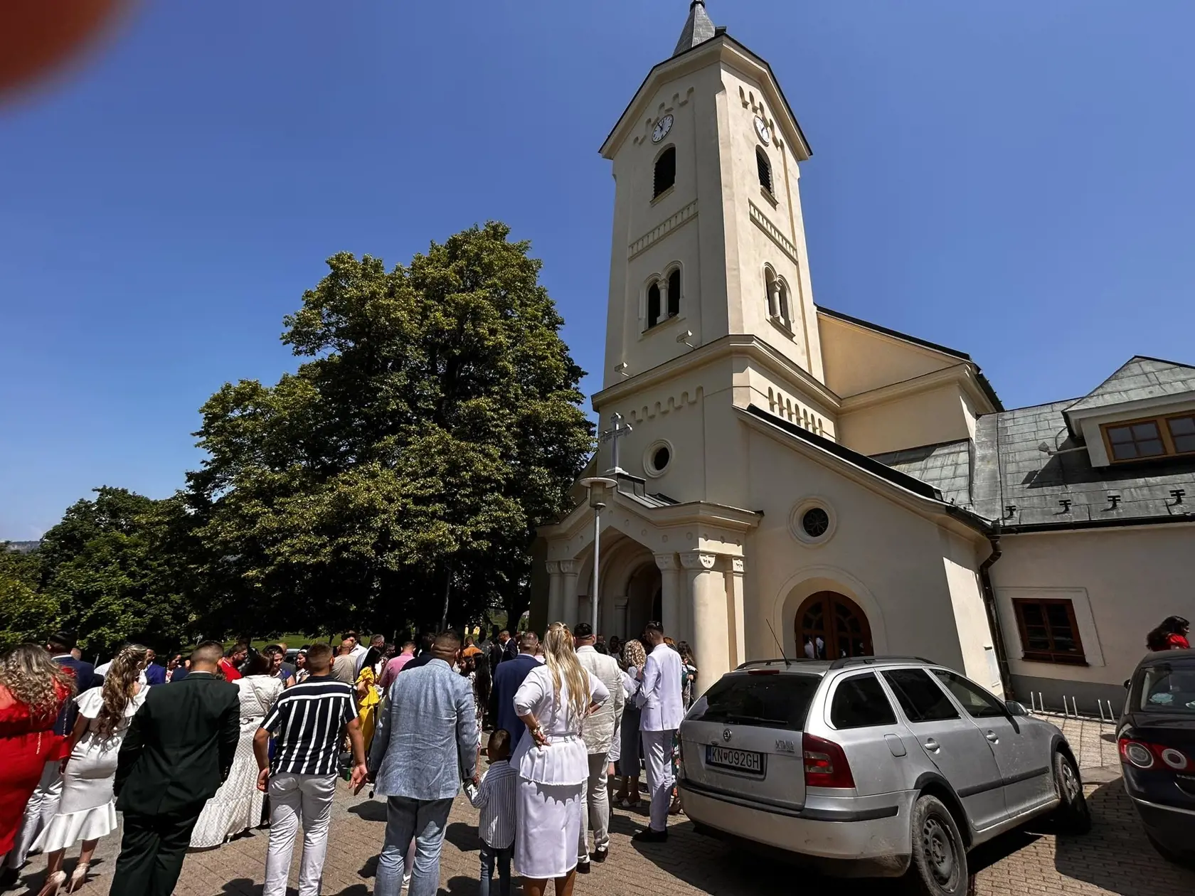 Najprv sa všetky rodiny zišli na farnosti v Nitre - Kalvárii, kde deti absolvovali Prvé sväte príjmanie.