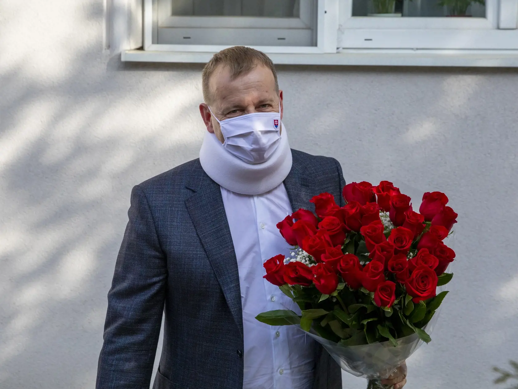 Boris Kollár priniesol kvety matke k sviatku MDŽ.