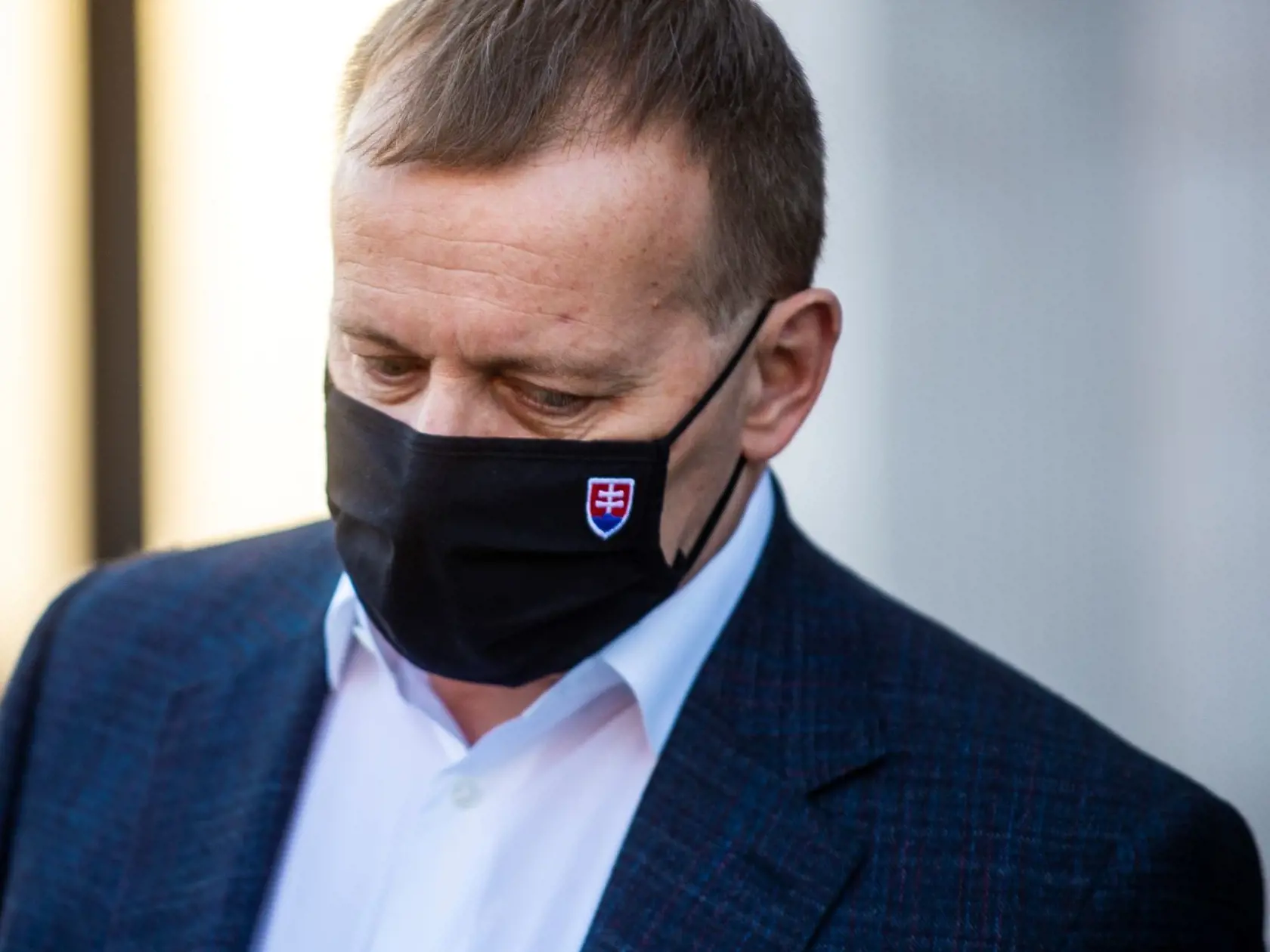 Na snímke predseda hnutia Sme rodina a predseda parlamentu Boris Kollár počas tlačovej konferencie po rokovaní predsedníctva a poslaneckého klubu 10. marca 2021 v Bratislave. FOTO TASR - Jakub Kotian *** Local Caption *** koalícia kríza politické strany ochranné rúško NRSR