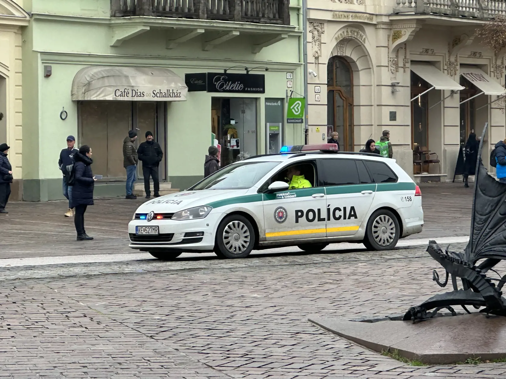 Asistovala aj polícia.