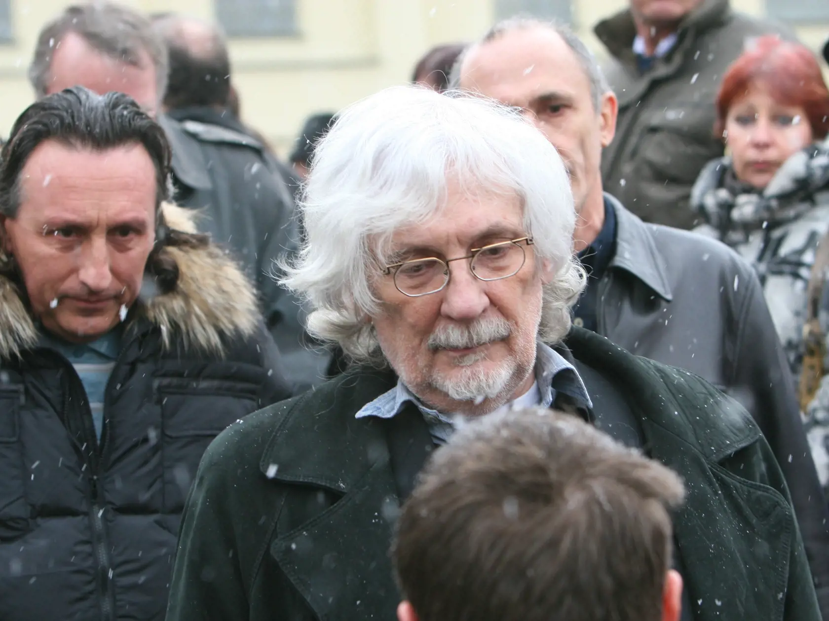 Skladateľ, hudobník, dirigent a spevák Petr Hapka vyprevadil Svobodu na poslednej ceste. Dnes je už aj on po smrti.