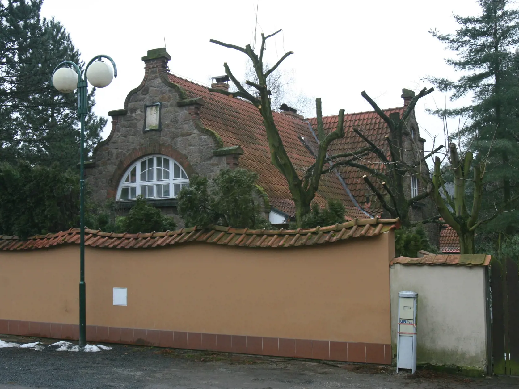 Vila je na predaj už šesť rokov, ale synovi Petrovi sa ju nedarí predať.