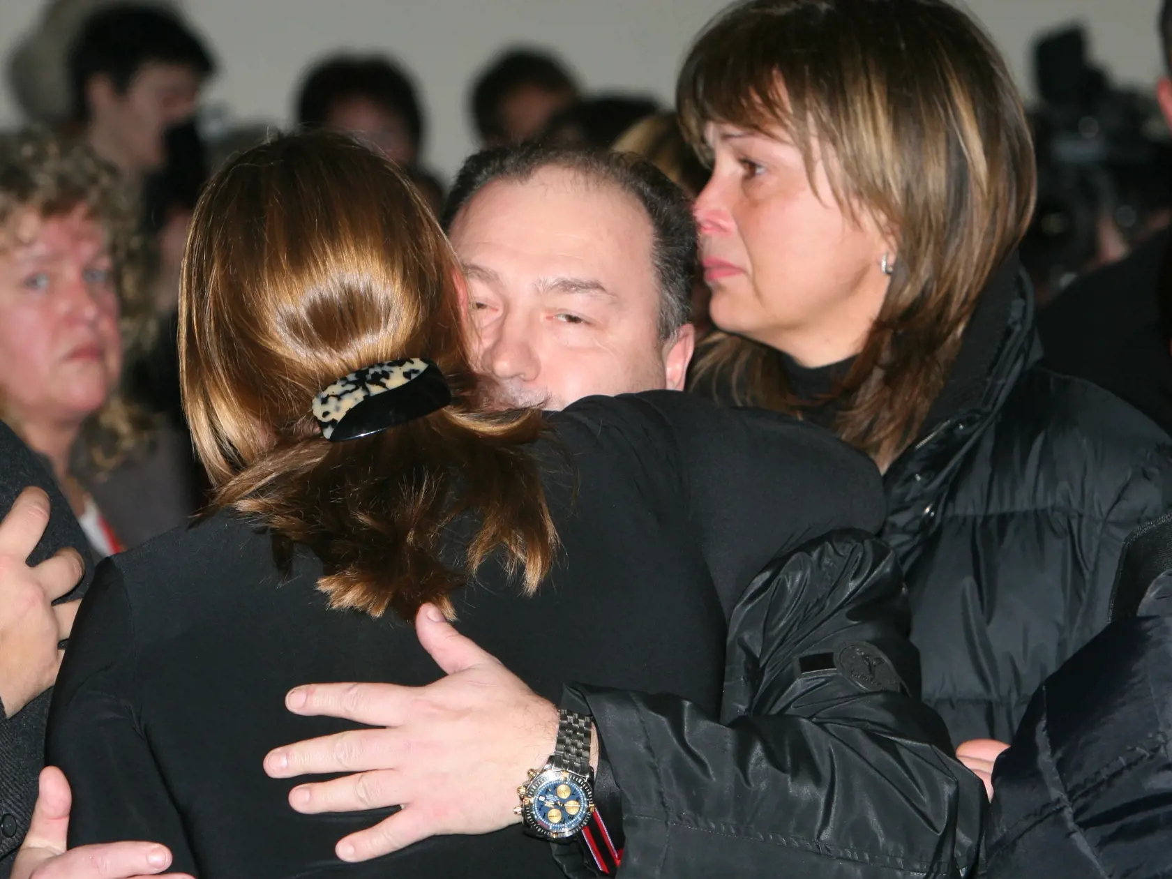 Michal David utešuje vdovu.