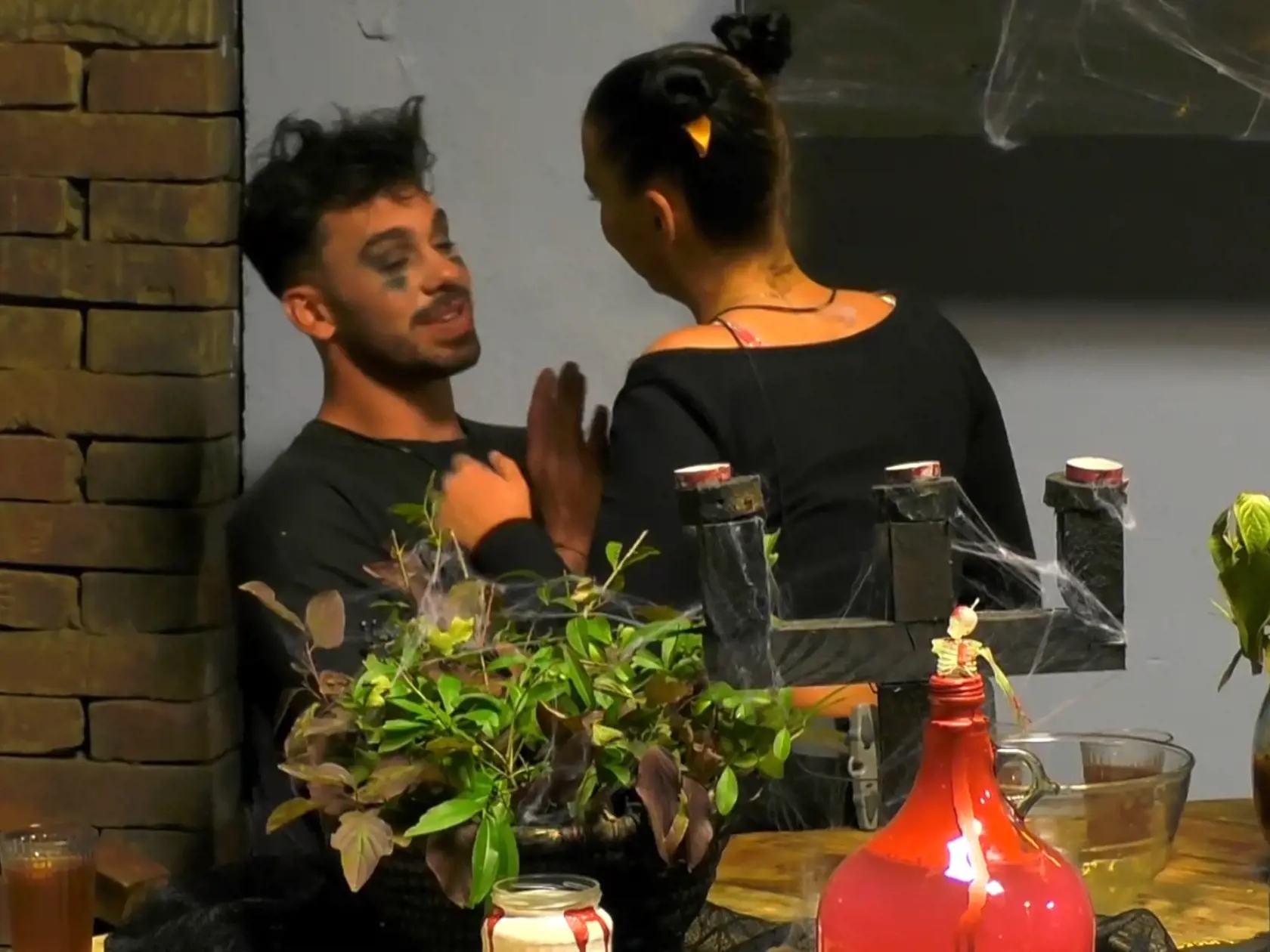 Matúš a Lena sa najprv muckali, potom hádali, on jej následne vynadal a ráno sa už tvárili, akoby sa nič nestalo.