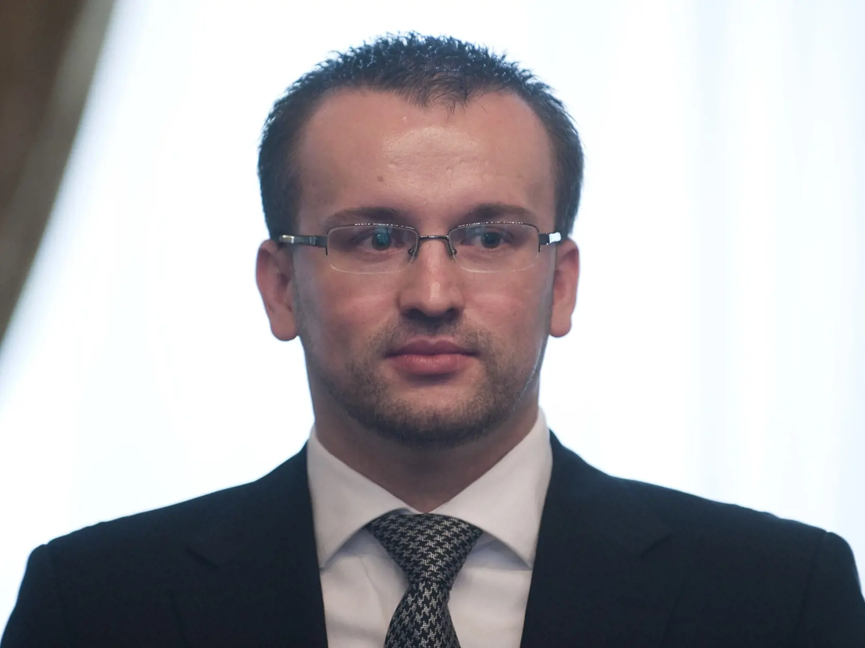 Šéf SIS Vladimír Pčolinský sa nakazil koronavírusom