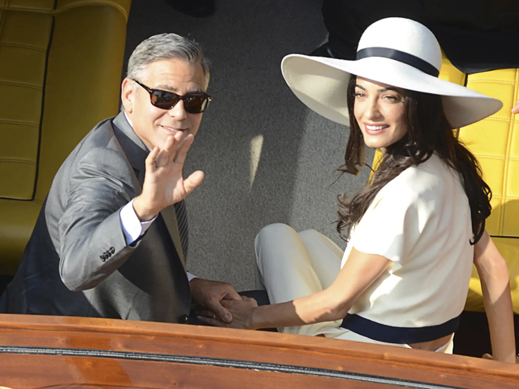 George Clooney a Amal Alamuddinová sa oficiálne vzali na benátskej radnici.