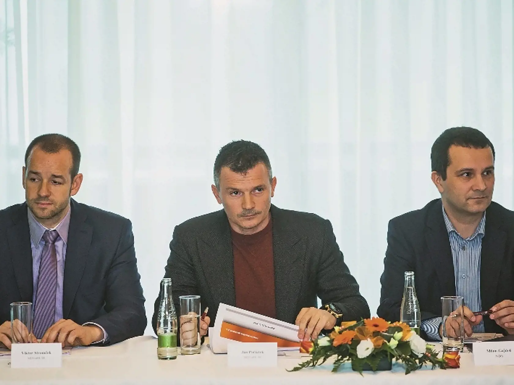 Viktor Stromček nečakane opustil stranu Smer.