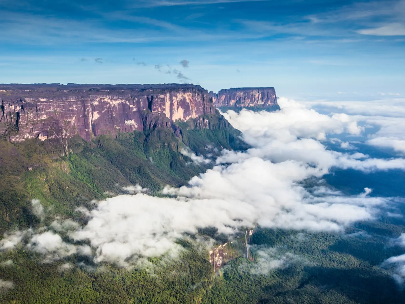 View,From,The,Roraima,Tepui,On,Kukenan,Tepui,At,The