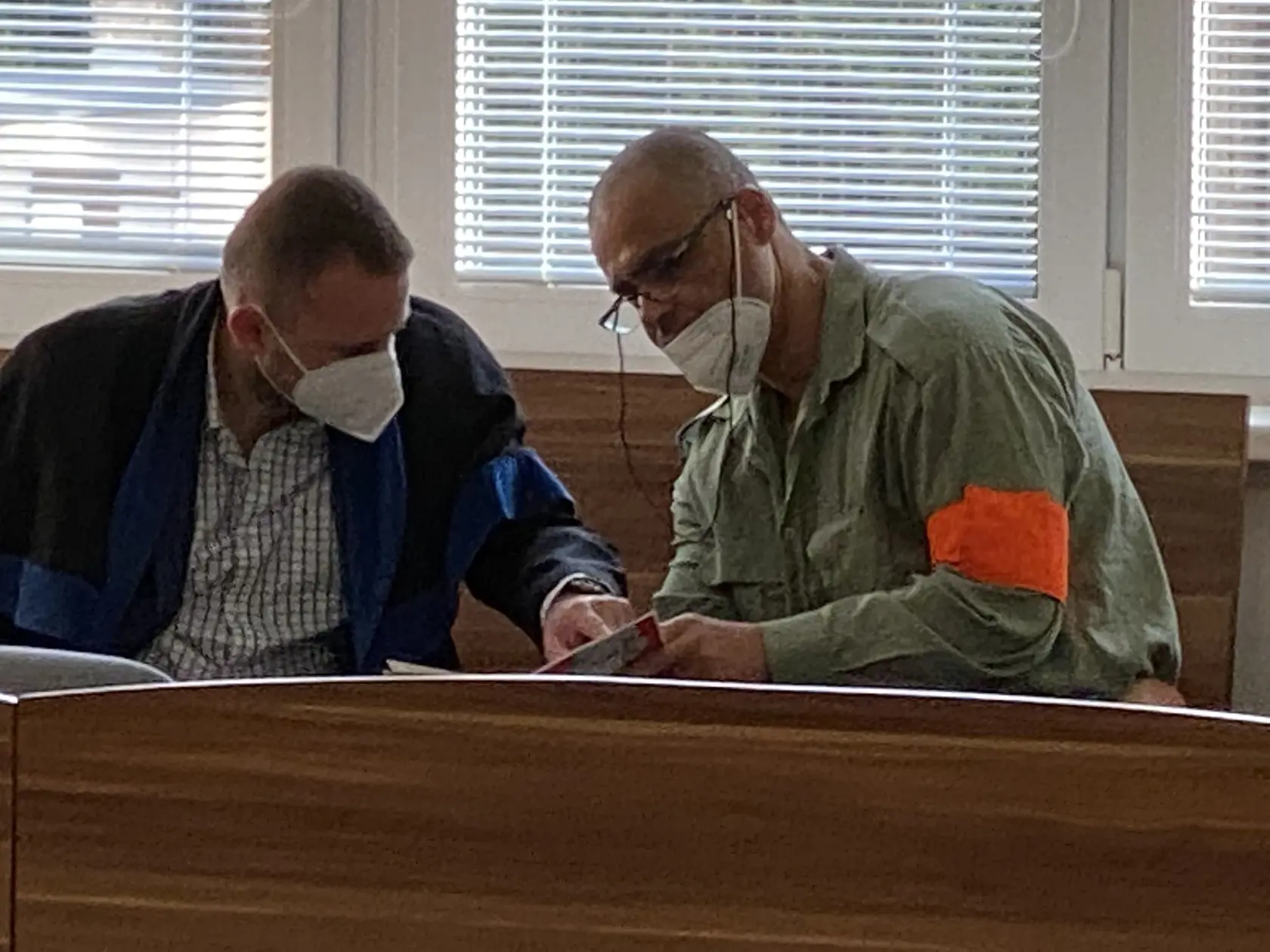 Ladislav Badó z Košíc si odpykáva 23-ročný trest za vraždu Jána Kromku, Petra Klešča a pokus o vraždu Jozefa Holuba. Tvrdí, že na poprave Klešča sa nepodieľal. Okresný súd v Prešove požiadal o obnovu konania a požiadal, aby sa súd zaoberal výpoveďami svedkov, ktorí jeho verziu potvrdzujú.