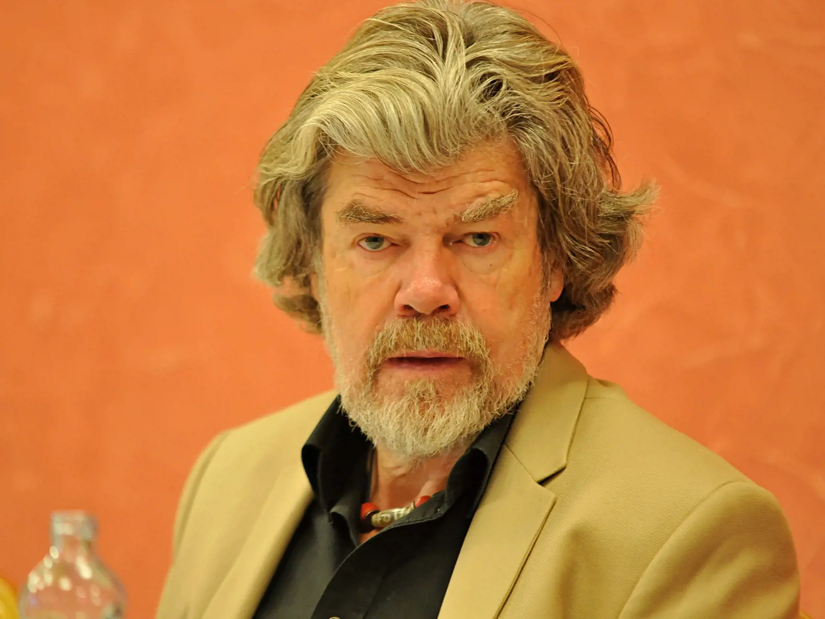 Na snímke svetová horolezecká legenda Reinhold Messner počas tlačovej konferencie na Štrbskom Plese vo Vysokých Tatrách 16. decembra 2019.
FOTO TASR - Oliver Ondráš