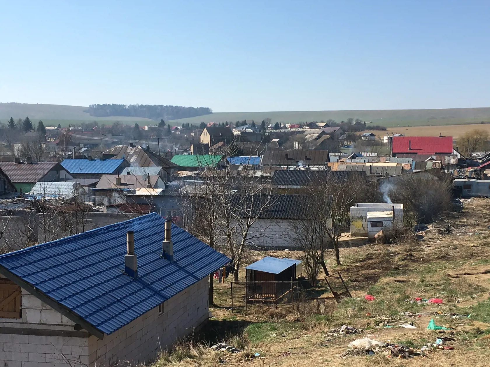 V rómskej osade v Jarovniciach býva vyše 6-tisíc ľudí.