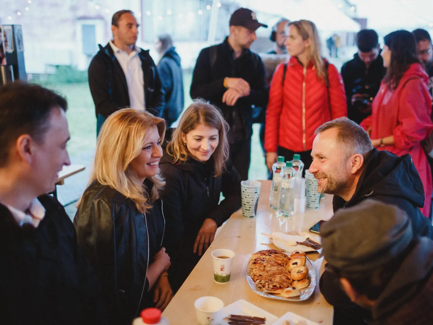 Zuzana Čaputová nevynechala Pohodu Air. Jej diskusia so Štefanom Hríbom patrila k najsledovanejším. Ako vlani, prišla s dnes už partnerom Jurajom Rizmanom.