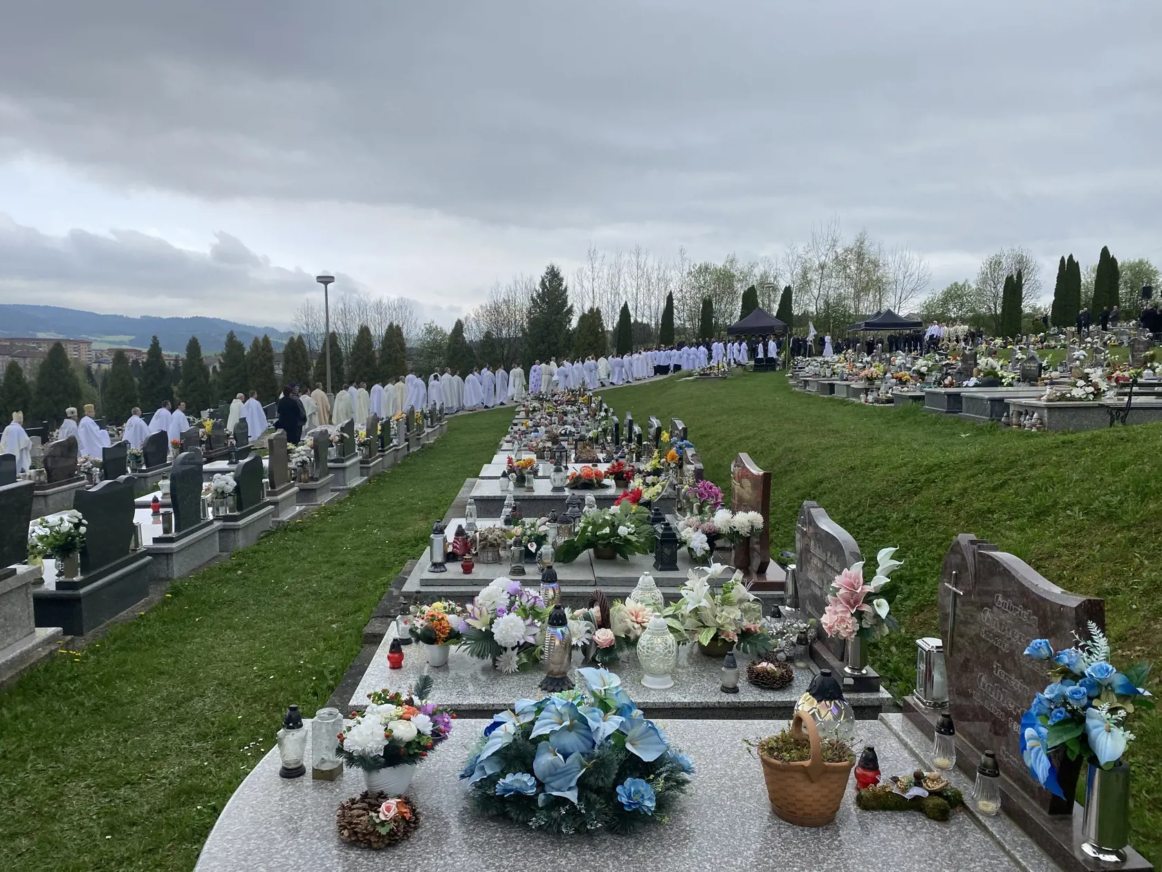 Pohreb troch obetí tragickej havárie pri Spišskej Kapitule v sobotu 6. 4. 2024.