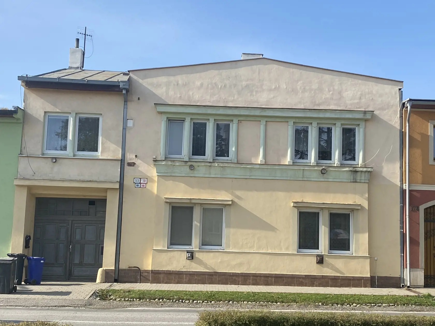 Rodinný dom vo Veľkej Lomnici, kde Lukáš býva s rodičmi.