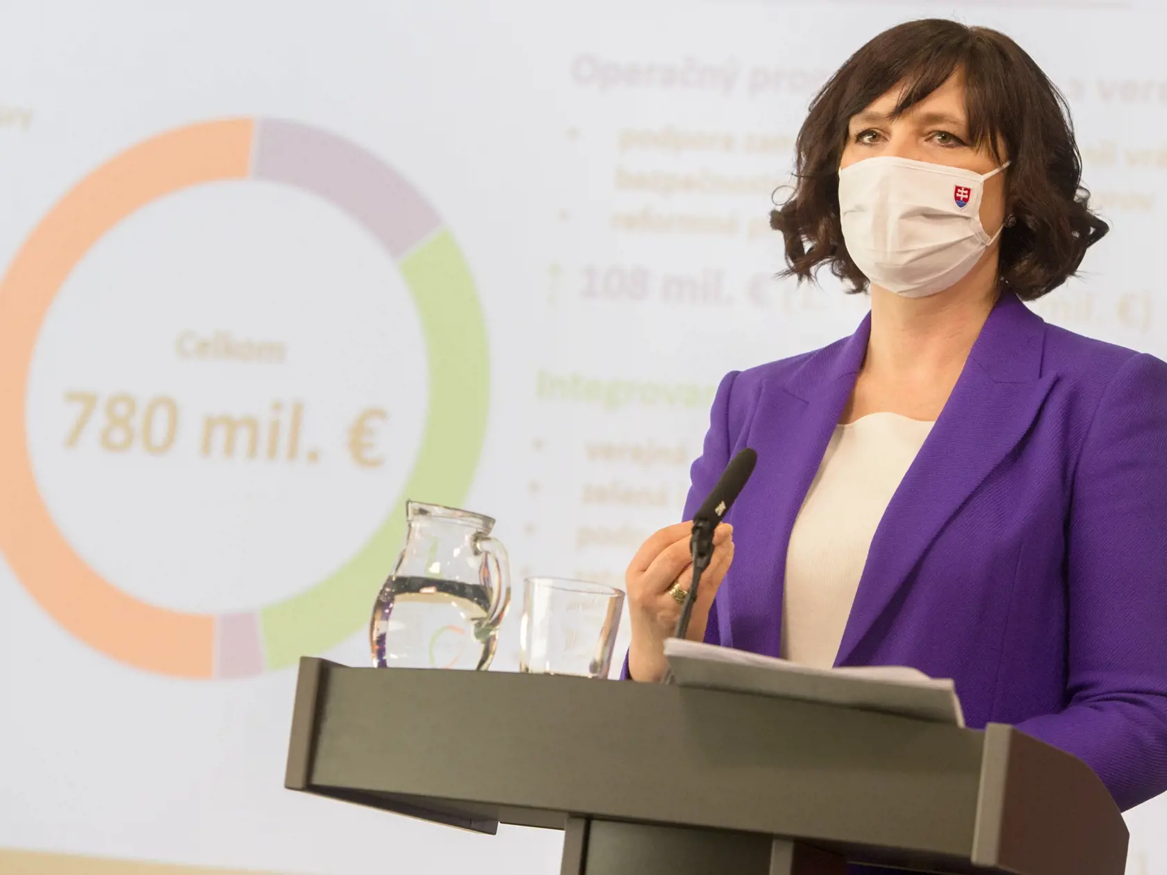 Veronika Remišová je rada, že vládna kríza je za nami. Dodáva, že najviac jej vadili vulgárne hádky, na ktorých sa odmietal zúčastňovať.