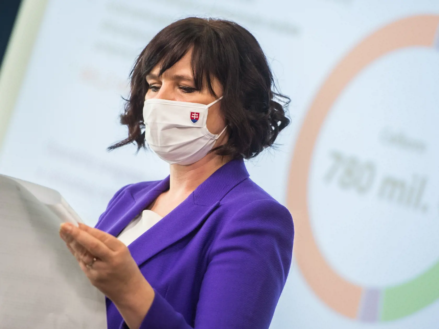 Veronika Remišová je rada, že vládna kríza je za nami. Dodáva, že najviac jej vadili vulgárne hádky, na ktorých sa odmietal zúčastňovať.