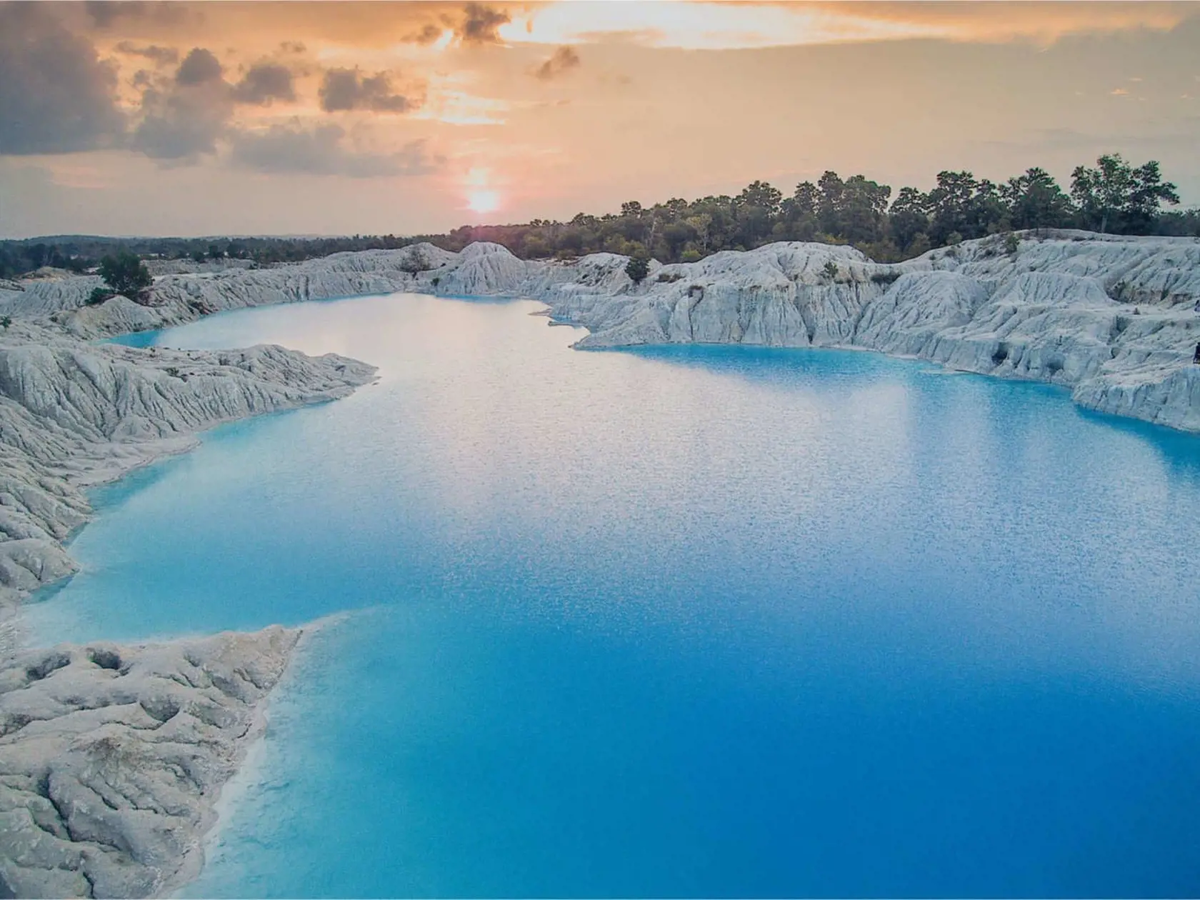 Kaolin Lake, Indonézia.