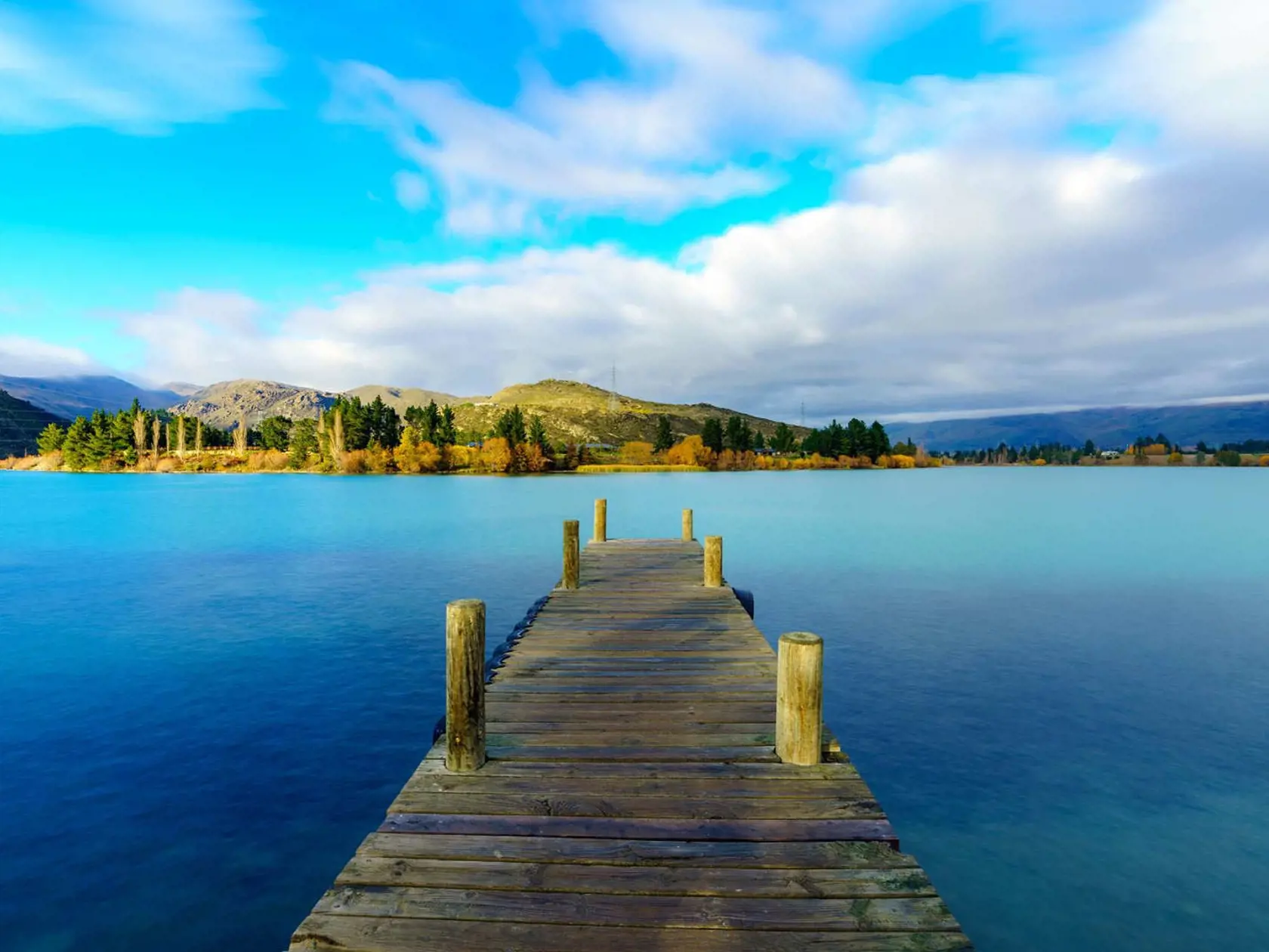 Lake Dunstan, Nový Zéland.