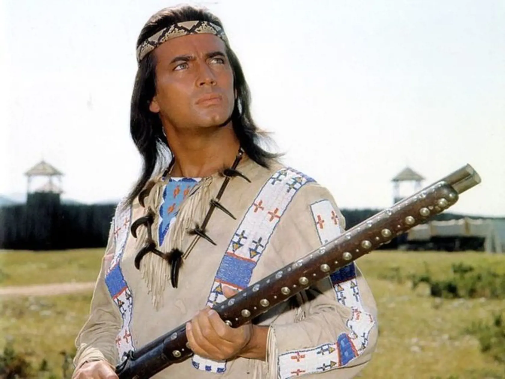 Legendárny Winnetou - francúzsky herec Bierre Brice odišiel do "večných lovíšť".