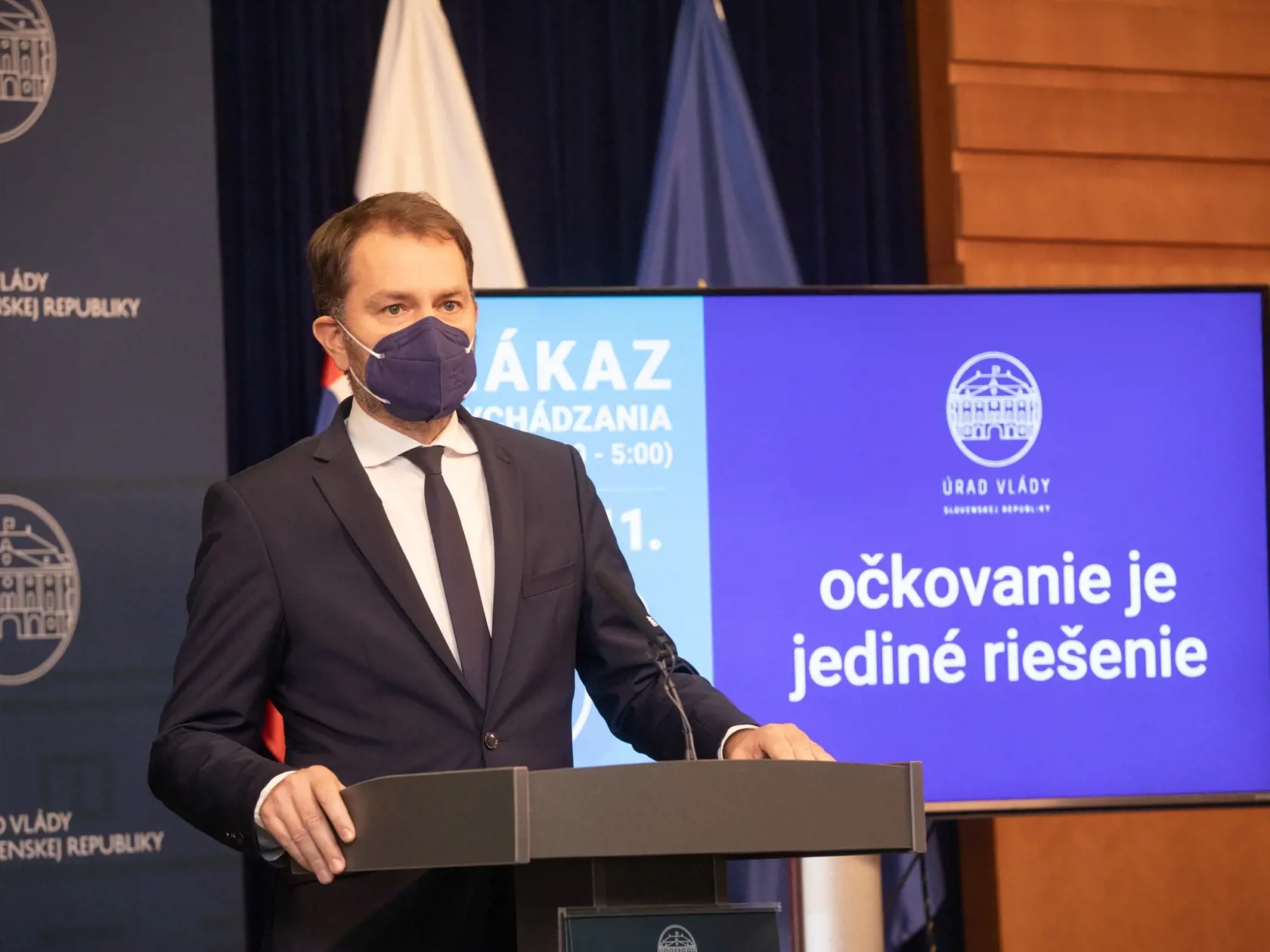  Na snímke je predseda hnutia OĽANO a Minister financií Igor Matovič počas rokovania vlády na ktorom vláda prijala dvojtýžňový lockdown.