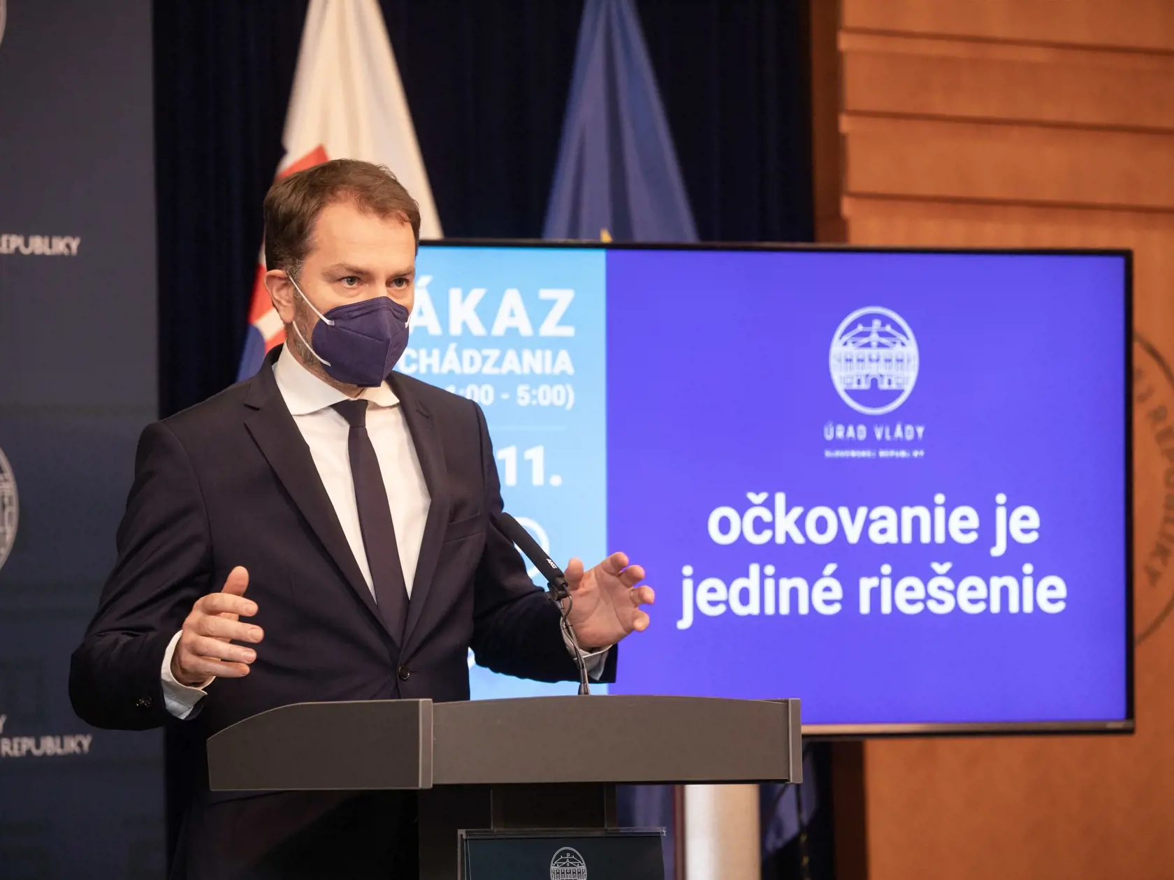  Na snímke je predseda hnutia OĽANO a Minister financií Igor Matovič počas rokovania vlády na ktorom vláda prijala dvojtýžňový lockdown.