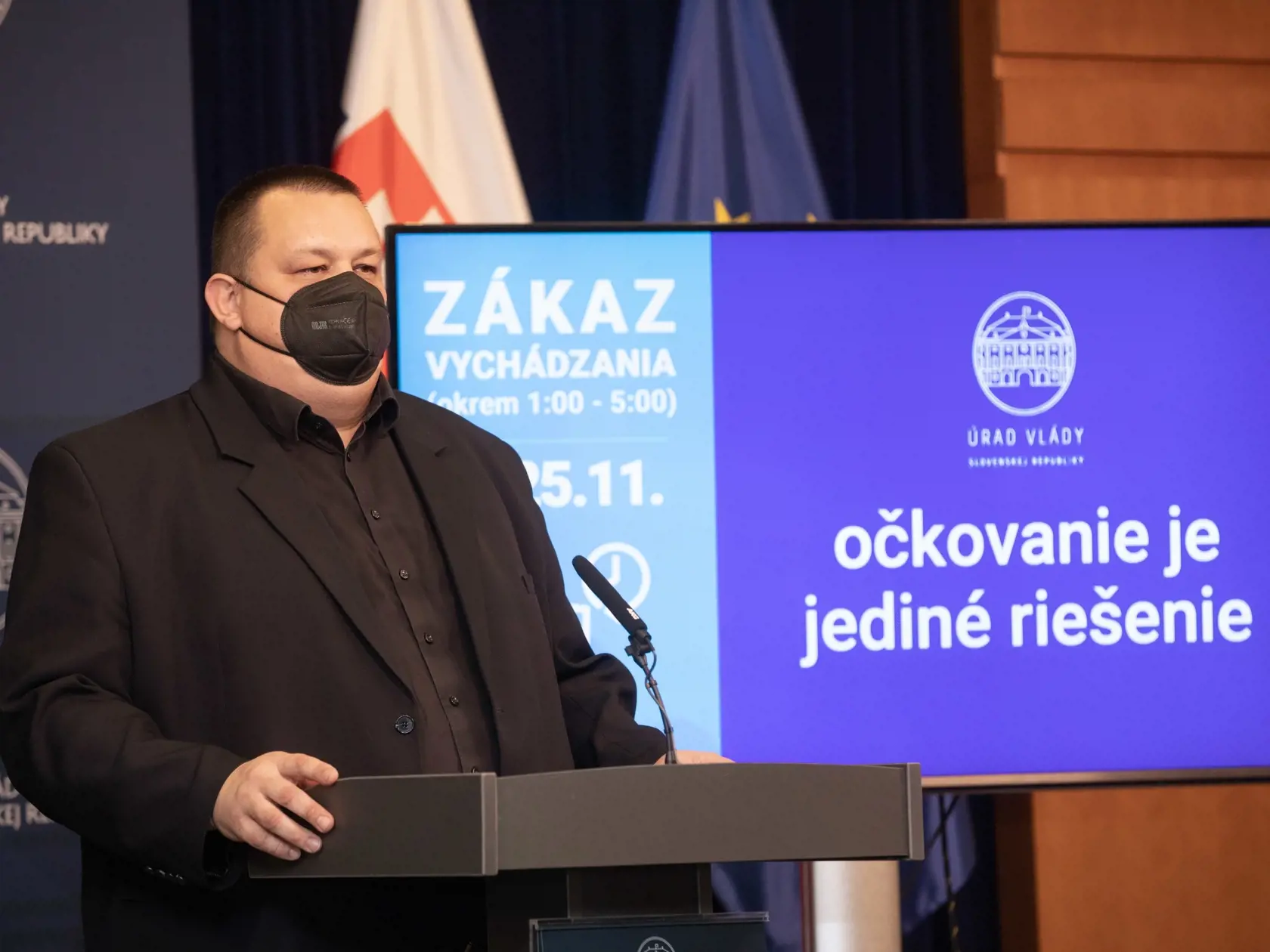 Ak ste za posledných 14 dní navštívili potencionálne rizikové krajiny v súvislosti s variantom omikron, urýchlene sa hláste na e-mailovú adresu omikron@uvzsr.sk.