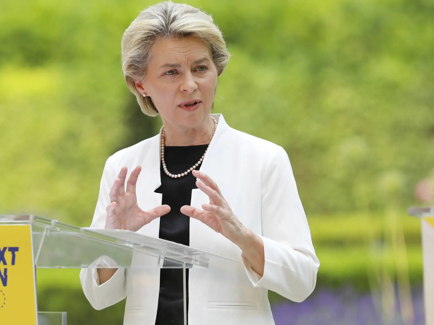 Predsedníčka Európskej komisie (EK) Ursula von der Leyenová počas tlačovej konferencie.