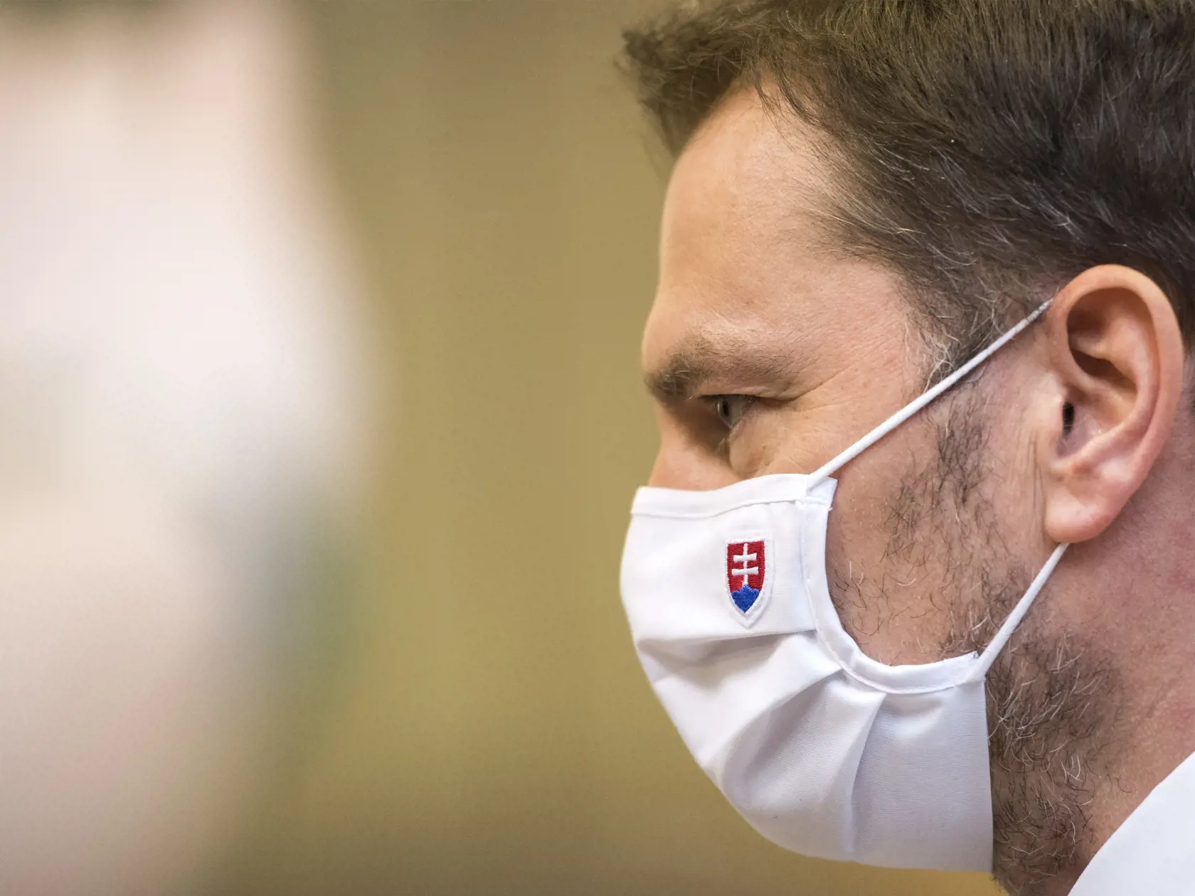 Na snímke premiér SR Igor Matovič (OĽaNO) prichádza na 11. rokovanie vlády SR 16. apríla 2020 v Bratislave. FOTO TASR - Martin Baumann

