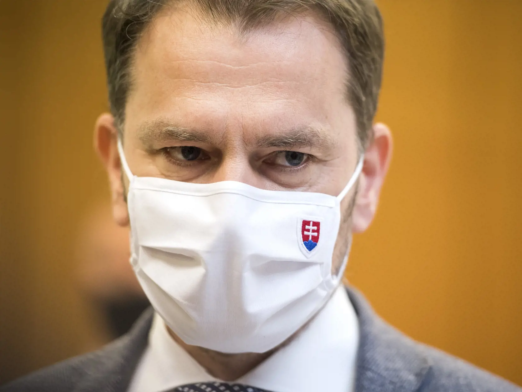 Na snímke premiér SR Igor Matovič (OĽaNO) prichádza na 11. rokovanie vlády SR 16. apríla 2020 v Bratislave. FOTO TASR - Martin Baumann
