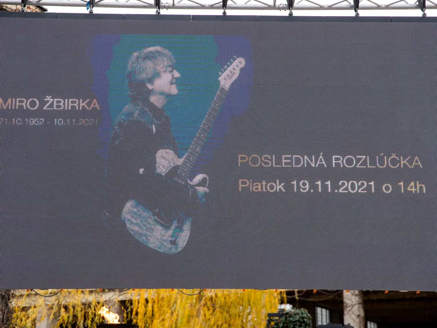 Pohreb speváka Miroslava Žbirku v pražskom krematóriu Strašnice.