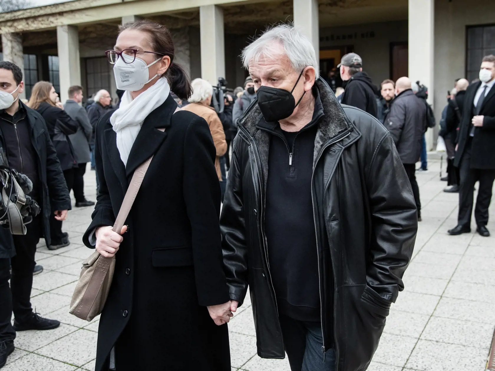 Pohreb speváka Miroslava Žbirku v pražskom krematóriu Strašnice.